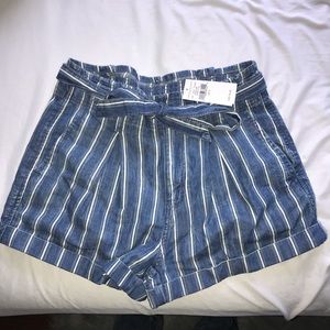 American Eagle paper bag shorts
